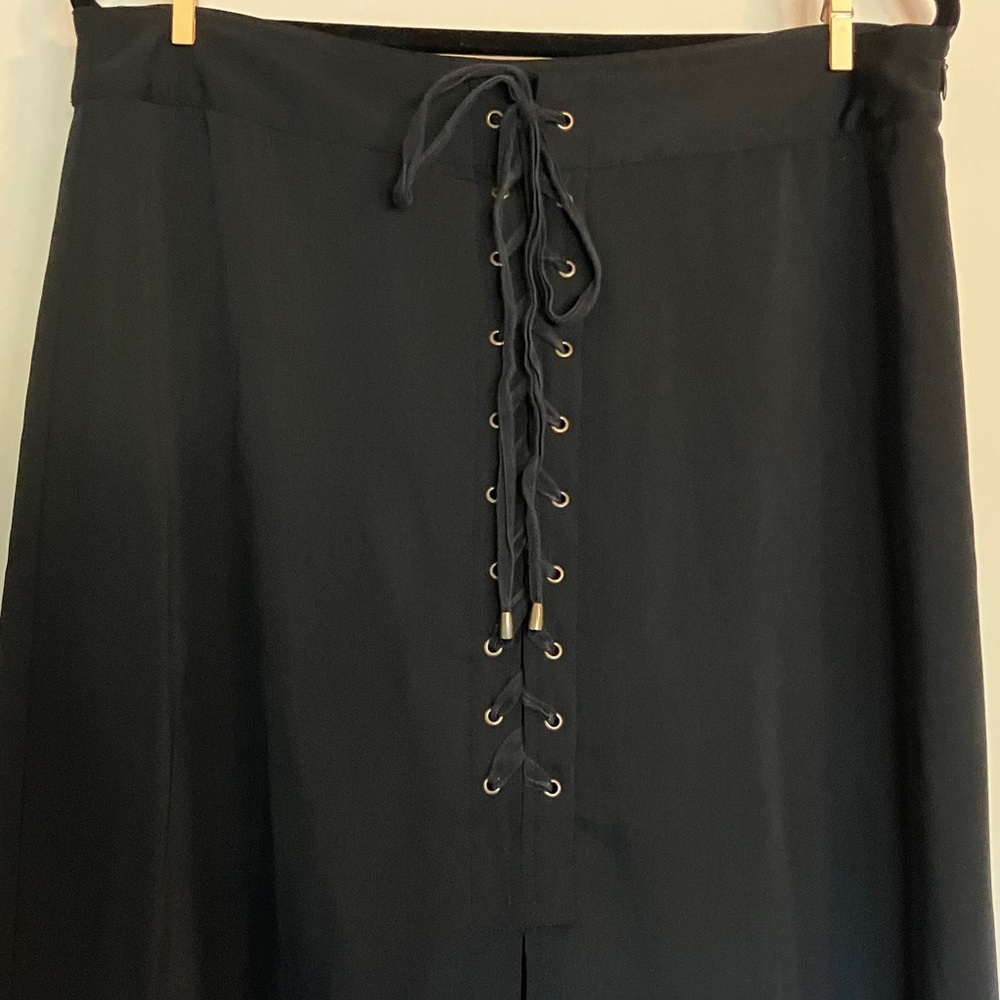 Who What Wear Black Lace Up Front Midi Skirt Neutral Goth 14 - Picture 3 of 6